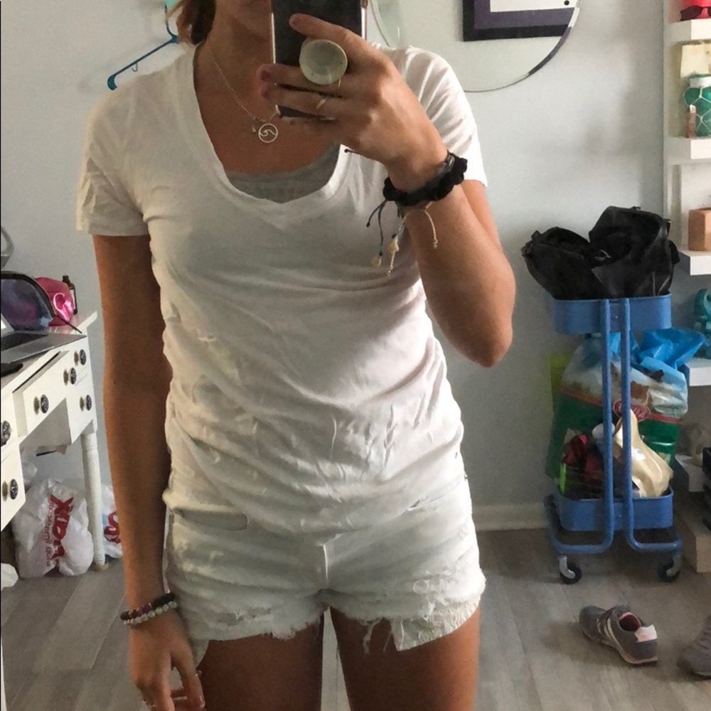 White tee